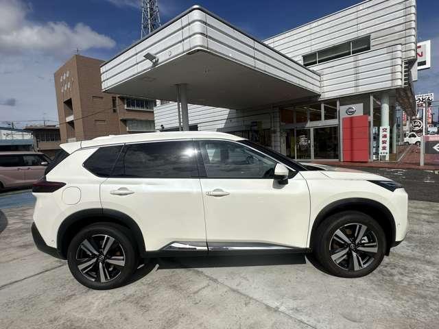 エクストレイル １．５　Ｇ　ｅ－４ＯＲＣＥ　４ＷＤ　自社社用車　プロパイロット　純正ナビ（9枚目）