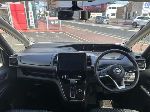 セレナ 2.0 ハイウェイスター V 純正ナビ 全周囲カメラ ワンオーナー(3枚目)