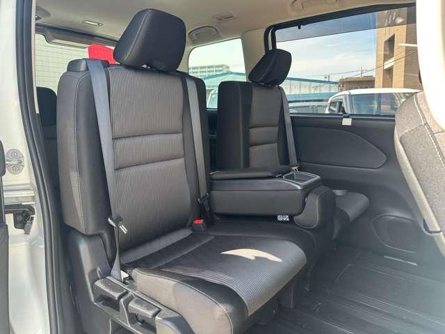 セレナ 2.0 ハイウェイスター V 純正ナビ 全周囲カメラ ワンオーナー(12枚目)