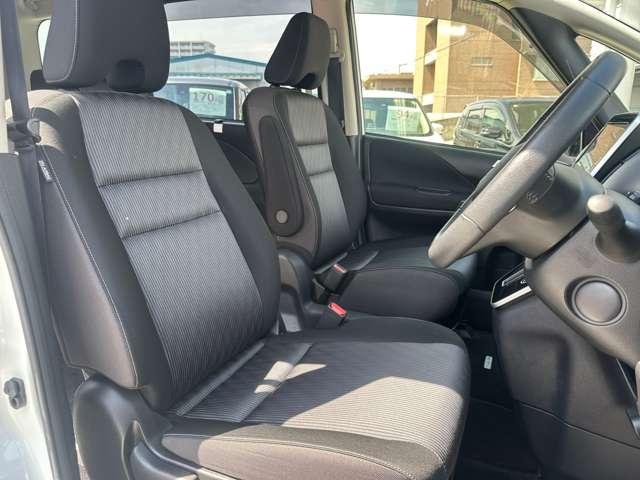 セレナ 2.0 ハイウェイスター V 純正ナビ 全周囲カメラ ワンオーナー(16枚目)