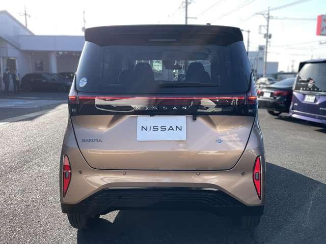 サクラ Ｘ　全周囲カメラ　ドラレコ　ＥＴＣ　ナビ　Ｂｌｕｅｔｏｏｔｈ接続　ＵＳＢ入力端子　ハイビームアシスト　踏み間違い防止装置　横滑り防止装置　車線逸脱警報（10枚目）