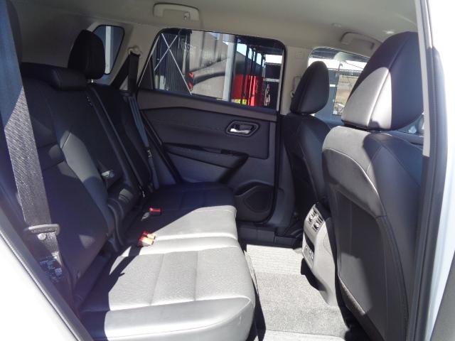 エクストレイル X e-4ORCE 1.5 X e-4ORCE 4WD /プロパイロット/純正9インチナビ/バックカメラ/ETC/衝突被害軽減ブレーキ/横滑り防止装置/アクセル踏み間違い防止装置/障害物センサー(22枚目)