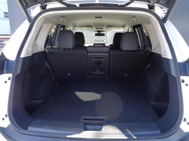 エクストレイル X e-4ORCE 1.5 X e-4ORCE 4WD /プロパイロット/純正9インチナビ/バックカメラ/ETC/衝突被害軽減ブレーキ/横滑り防止装置/アクセル踏み間違い防止装置/障害物センサー(25枚目)