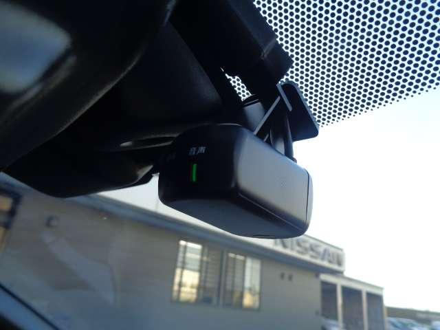 リーフ ｅ＋　Ｘ　／プロパイロット／純正９インチナビ／全周囲カメラ／ドラレコ前後／ＥＴＣ２．０／衝突被害軽減ブレーキ／横滑り防止装置／アクセル踏み間違い防止装置／障害物センサー（17枚目）