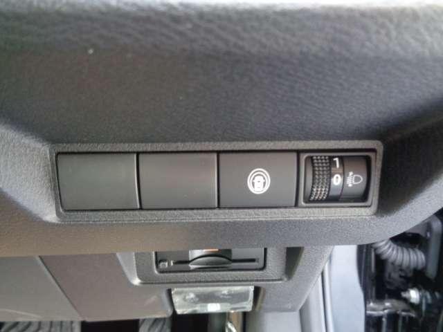 ノート 1.2 X /試乗車/純正9インチナビ/全周囲カメラ/(19枚目)