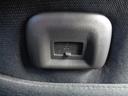 【USBソケット】〈助手席シート裏〉、走行中にスマホやタブレット端末を充電することができます!後部座席の方も快適に過ごせるアイテムが盛りだくさん♪