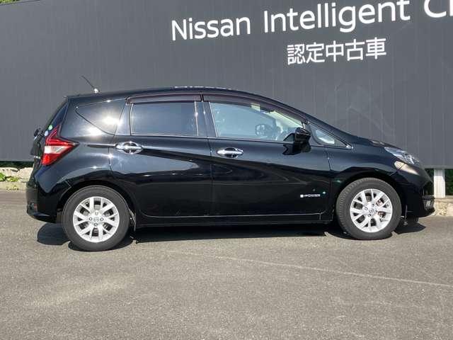 ノート １．２　ｅ－ＰＯＷＥＲ　メダリスト　ワンオーナー　メモリーナビ　全周囲カメラ　被害軽減ブレーキ　ＴＶナビ　ドライブレコーダ　バックモニター　クルコン　インテリキー　アイドリングストップ　盗難防止装置　ＬＥＤランプ　車線逸脱警報システム　ワンオーナー　キーフリー　アルミホイール（8枚目）