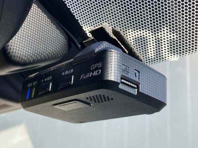ノート １．２　ｅ－ＰＯＷＥＲ　メダリスト　ワンオーナー　メモリーナビ　全周囲カメラ　被害軽減ブレーキ　ＴＶナビ　ドライブレコーダ　バックモニター　クルコン　インテリキー　アイドリングストップ　盗難防止装置　ＬＥＤランプ　車線逸脱警報システム　ワンオーナー　キーフリー　アルミホイール（13枚目）