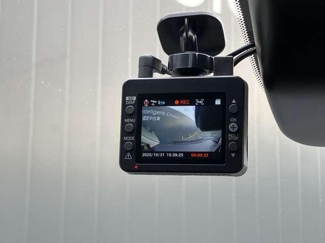 オーラ 1.2 G レザーエディション ワンオーナー コネクトナビ 全周囲カメラ ワンオーナ 追突防止 レーダークルーズ 本革 車線逸脱警報装置 寒冷地仕様 LED ドライブレコーダー 盗難防止 記録簿 バックモニター ETC インテリジェントキー メモリーナビゲーション AW(18枚目)