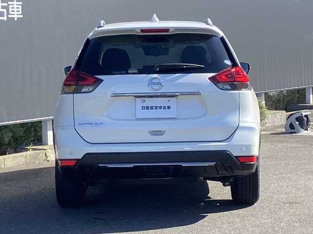 エクストレイル ２．０　２０Ｘｉ　２列車　ワンオーナー　大画面ナビ　全周囲カメラ　アイドリングストップ車　ＬＥＤヘットライト　寒冷地仕様　Ｒカメラ　盗難防止装置　インテリキー　レーンキープアシスト　ＥＴＣ　ドライブレコーダー　記録簿　キーフリー　１オーナー　ＴＶナビ　オートエアコン（7枚目）