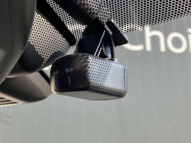 エクストレイル ２．０　２０Ｘｉ　２列車　ワンオーナー　大画面ナビ　全周囲カメラ　アイドリングストップ車　ＬＥＤヘットライト　寒冷地仕様　Ｒカメラ　盗難防止装置　インテリキー　レーンキープアシスト　ＥＴＣ　ドライブレコーダー　記録簿　キーフリー　１オーナー　ＴＶナビ　オートエアコン（13枚目）