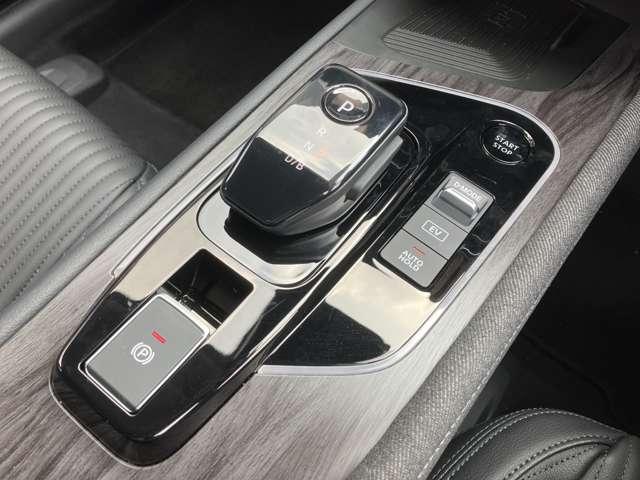 オーラ 1.2 G レザーエディション 試乗車UP コネクトナビ プロパイロット ワンオーナ 追突防止 レーダークルーズ 車線逸脱警報装置 禁煙車 LED 盗難防止 記録簿 バックモニター ETC インテリジェントキー メモリーナビゲーション AW キーレスエントリー ABS(20枚目)