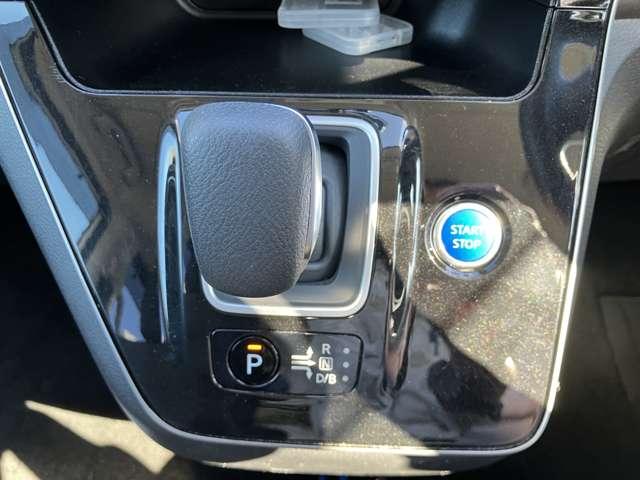 セレナ １．２　ｅ－ＰＯＷＥＲ　ＸＶ　ワンオーナー　ワイドメモリーナビ　バックビューモニター　全方位モニタ　両側パワースライドドア　ＬＥＤヘッドライト　クルーズコントロール　ワンオーナー車　ＥＴＣ　スマートキー　ドライブレコーダー　アルミホイール　車線逸脱　キーレス（11枚目）