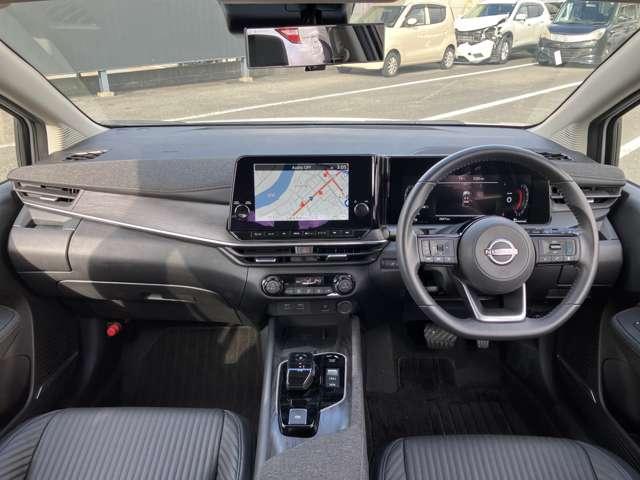 オーラ 1.2 G レザーエディション 当社試乗車UP メーカーナビ インテリキー ワンオーナ 追突防止 レーダークルーズ 本革 車線逸脱警報装置 記録簿 バックモニター ETC インテリジェントキー メモリーナビゲーション AW キーレスエントリー オートエアコン 展示試乗車UP(4枚目)