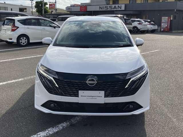 オーラ 1.2 G レザーエディション 当社試乗車UP メーカーナビ インテリキー ワンオーナ 追突防止 レーダークルーズ 本革 車線逸脱警報装置 記録簿 バックモニター ETC インテリジェントキー メモリーナビゲーション AW キーレスエントリー オートエアコン 展示試乗車UP(20枚目)