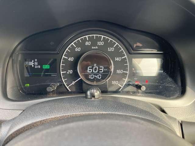 ノート １．２　ｅ－ＰＯＷＥＲ　メダリスト　ワンオーナー　メモリーナビ　インテリキー　被害軽減ブレーキ　ＴＶナビ　ドライブレコーダ　バックモニター　インテリキー　ＬＥＤランプ　車線逸脱警報システム　ワンオーナー　キーフリー　アルミホイール　ＥＴＣ　オートエアコン　記録簿　メモリーナビ（9枚目）