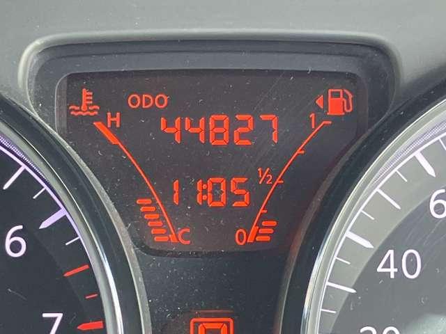 ノート １．２　Ｘ　ワンオーナー　ＣＤチューナー　インテリキ　レーダーブレーキサポート　ＥＴＣ搭載　１オーナー車　記録簿付き　スマトキー　キーレス　運転席助手席エアバッグ　エアコン　パワーウィンドウ　パワーステアリング　レーンアシスト　ＡＢＳ　運転席エアバック（8枚目）