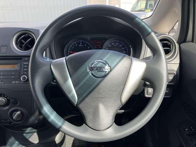 ノート １．２　Ｘ　ワンオーナー　ＣＤチューナー　インテリキ　レーダーブレーキサポート　ＥＴＣ搭載　１オーナー車　記録簿付き　スマトキー　キーレス　運転席助手席エアバッグ　エアコン　パワーウィンドウ　パワーステアリング　レーンアシスト　ＡＢＳ　運転席エアバック（9枚目）