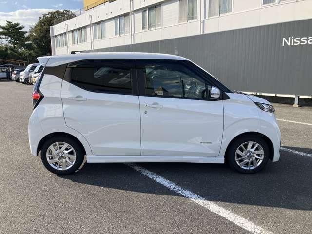 デイズ 660 ハイウェイスターX ワンオーナー ワイドメモリーナビ ブレーキサポート LED ドライブレコーダー 1オーナー インテリジェントキー レーンキープ バックカメラ ナビTV アイドリングストップ オートエアコン デュアルエアバッグ 記録簿 アルミホイール(18枚目)