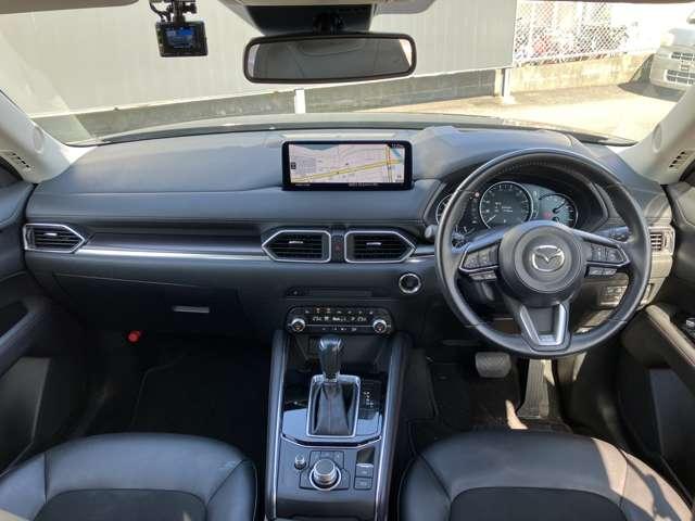 機能性とともに質感にも磨きをかけ、これまでにないＳＵＶのインテリアデザイン。