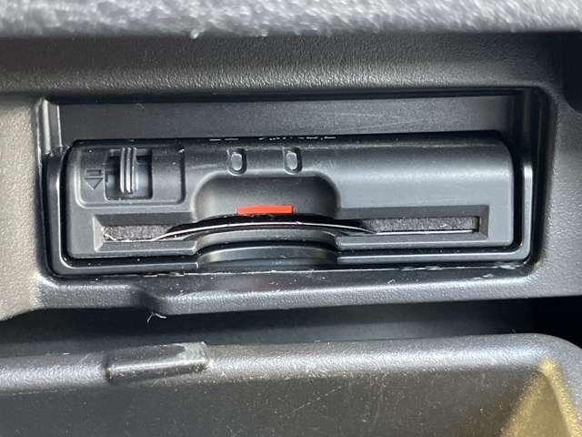 セレナ ２．０　ハイウェイスター　ワンオーナー　ワイドメモリーナビ　スマートキー＆プッシュスタート　メモリーナビゲーション　１オーナー　ＬＥＤ　キーレス　ナビＴＶ　点検記録簿　ＥＴＣ車載器　ダブルエアバック　ワンセグテレビ　アルミホイル　ＡＢＳ　ドライブレコーダー（17枚目）