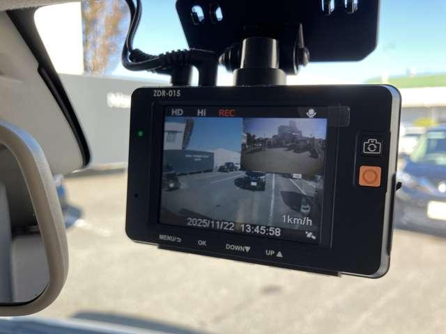 ＮＶ１００クリッパーリオ ６６０　Ｅ　ワンオーナー　インテリキーＣＤチューナー　１オーナ　インテリキー　オートエアコン　ドライブレコーダー　点検記録簿　アルミホイール　ＡＢＳ　キーレス　エアバッグ　Ｗエアバック　パワーステアリング　両側スライド片側電動ドア　パワーウィンド（8枚目）