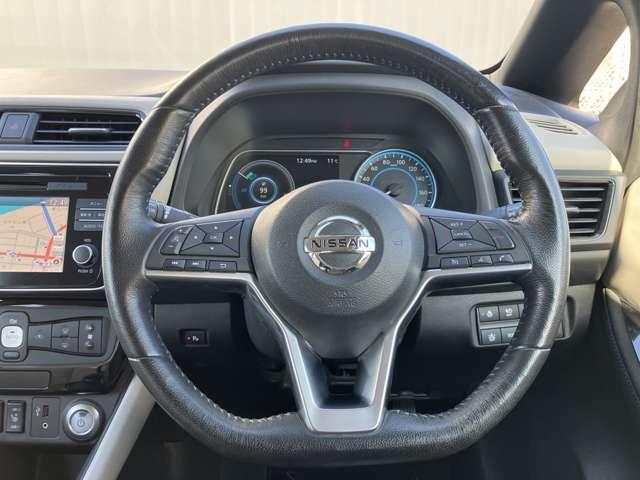 リーフ Ｘ　ワンオーナー　メーカーナビ　インテリキー　レーンアシスト　ＬＥＤ　Ｂカメラ　ドラレコ　クルコン　メモリーナビ　パワーウィンドウ　オートエアコン　Ｗエアバッグ　ＡＷ　サイドエアバッグ　エアバッグ　ワンオーナー　ナビＴＶ　キーフリー　記録簿（12枚目）