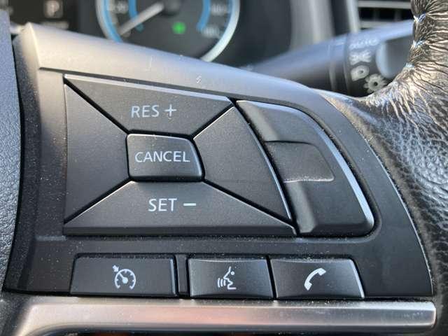 リーフ Ｘ　ワンオーナー　メーカーナビ　インテリキー　レーンアシスト　ＬＥＤ　Ｂカメラ　ドラレコ　クルコン　メモリーナビ　パワーウィンドウ　オートエアコン　Ｗエアバッグ　ＡＷ　サイドエアバッグ　エアバッグ　ワンオーナー　ナビＴＶ　キーフリー　記録簿（14枚目）