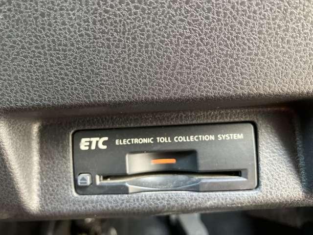 リーフ Ｘ　ワンオーナー　メーカーナビ　インテリキー　レーンアシスト　ＬＥＤ　Ｂカメラ　ドラレコ　クルコン　メモリーナビ　パワーウィンドウ　オートエアコン　Ｗエアバッグ　ＡＷ　サイドエアバッグ　エアバッグ　ワンオーナー　ナビＴＶ　キーフリー　記録簿（16枚目）