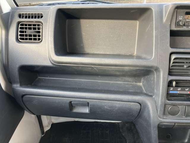 ＮＴ１００クリッパートラック ６６０　ＤＸ　４ＷＤ　ワンオーナー　パワーステ　エアコン付　ワンオーナー車　運転席エアバック　ＰＳ　４ＷＤ　エアコンパワステ　メンテナンスノート（13枚目）