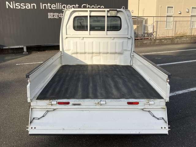 ＮＴ１００クリッパートラック ６６０　ＤＸ　４ＷＤ　ワンオーナー　パワーステ　エアコン付　ワンオーナー車　運転席エアバック　ＰＳ　４ＷＤ　エアコンパワステ　メンテナンスノート（17枚目）