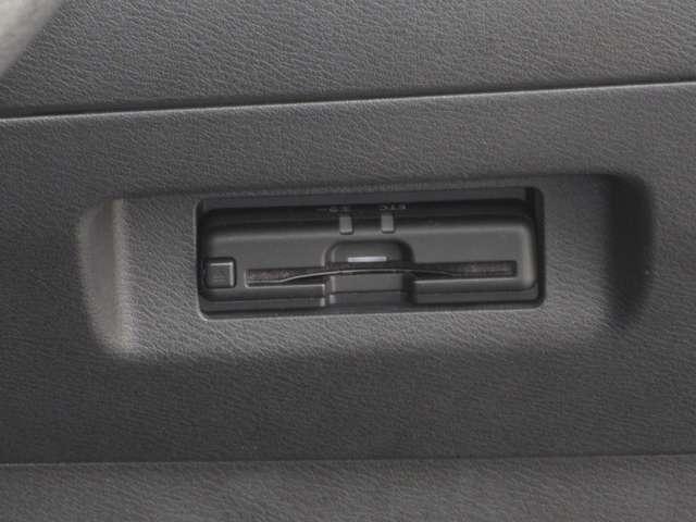 キックス 1.2 X (e-POWER) 衝突被害軽減ブレーキ ナビ&TV クルコン ワンオ-ナ-車 LEDヘッド パワーステアリング 盗難防止システム ドライブレコーダー ETC 整備記録簿有 メモリーナビ サイドエアバッグ アルミ AAC キーレス ABS(13枚目)