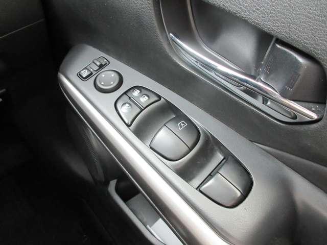 キックス 1.2 X (e-POWER) 衝突被害軽減ブレーキ ナビ&TV クルコン ワンオ-ナ-車 LEDヘッド パワーステアリング 盗難防止システム ドライブレコーダー ETC 整備記録簿有 メモリーナビ サイドエアバッグ アルミ AAC キーレス ABS(18枚目)