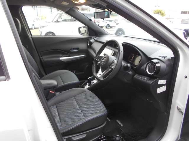 キックス １．２　Ｘ　（ｅ－ＰＯＷＥＲ）　ナビ＆ＴＶ　ワンオ－ナ－車　追従クルコン　スマートキー　ＬＥＤヘッド　レーンアシスト　パワーステアリング　盗難防止システム　ドライブレコーダー　整備記録簿有　メモリーナビ　サイドエアバッグ　アルミ（14枚目）