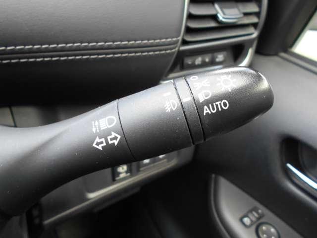 セレナ 2.0 ハイウェイスター VセレクションII バックモニタ 全周囲モニタ アイスト Pアシスト インテリキー LEDライト ETC車載器 サイドエアバッグ 記録簿 ドライブレコーダー メモリ-ナビ アルミ TVナビ エアバック ABS キーフリー(14枚目)