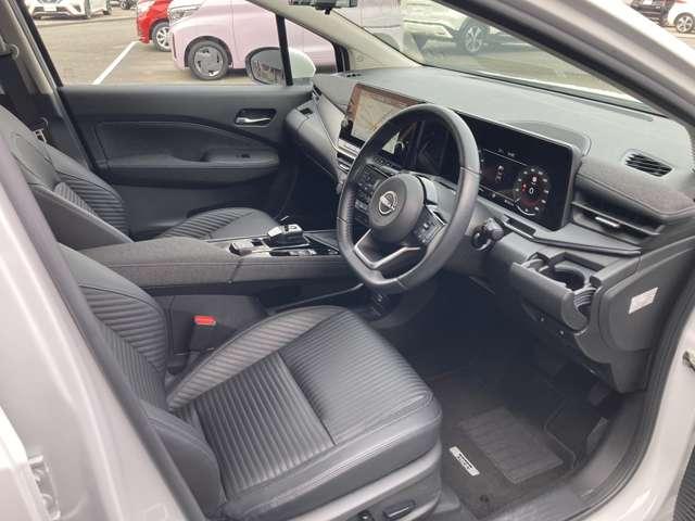 オーラ 1.2 G レザーエディション社用車UP・メーカー大画面ナビ ワンオーナ 追突防止 レーダークルーズ 本革 車線逸脱警報装置 寒冷地仕様 禁煙車 LED 盗難防止 記録簿 バックモニター ETC インテリジェントキー メモリーナビゲーション AW オートエアコン(5枚目)