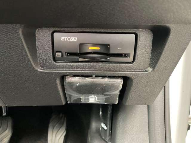 オーラ 1.2 G レザーエディション社用車UP・メーカー大画面ナビ ワンオーナ 追突防止 レーダークルーズ 本革 車線逸脱警報装置 寒冷地仕様 禁煙車 LED 盗難防止 記録簿 バックモニター ETC インテリジェントキー メモリーナビゲーション AW オートエアコン(8枚目)