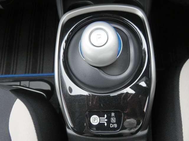 ノート 1.2 e-POWER X Vセレクション純正ナビ ドラレコ アラウンドカメラ 運転席助手席エアバック エアバッグ 衝突被害軽減装置 イモビライザー LEDヘッドライト パワーウインドウ レーンアシスト ETC アルミホイール フルオートエアコン Bカメラ(9枚目)