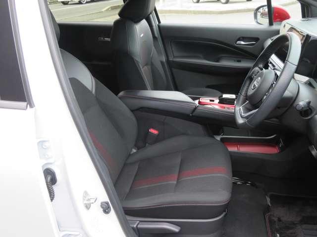 オーラ 1.2 NISMO メーカー大画面ナビ・プロパイ・寒冷地仕様 カーテンエアバッグ エマブレ 寒冷地 インテリキー ETC ドラレコ 車線逸脱警報 ワンセグ キーフリーシステム ダブルエアバック 定期点検記録簿 アルミホイール 運転席エアバッグ メモリーナビ(18枚目)