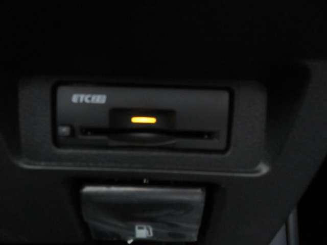 オーラ 1.2 G レザーエディション ワンオーナ 追突防止 クルコン 車線逸脱警報装置 禁煙車 LED 盗難防止 記録簿 バックモニター ETC メモリーナビゲーション AW キーレスエントリー オートエアコン 展示試乗車UP ABS(10枚目)