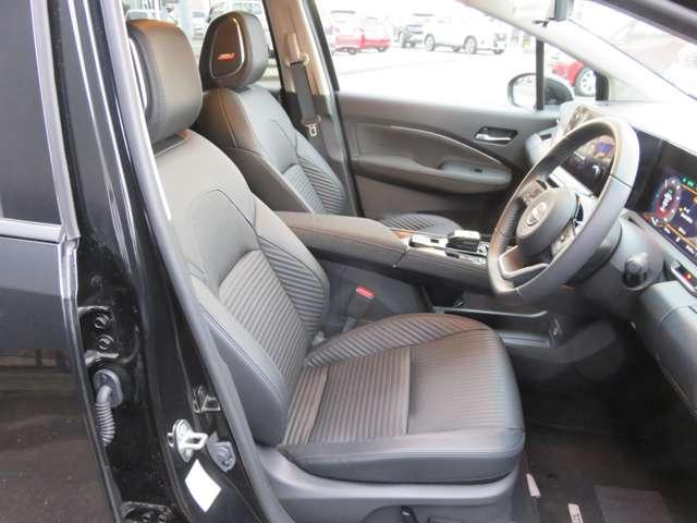 オーラ 1.2 G レザーエディション ワンオーナ 追突防止 クルコン 車線逸脱警報装置 禁煙車 LED 盗難防止 記録簿 バックモニター ETC メモリーナビゲーション AW キーレスエントリー オートエアコン 展示試乗車UP ABS(17枚目)