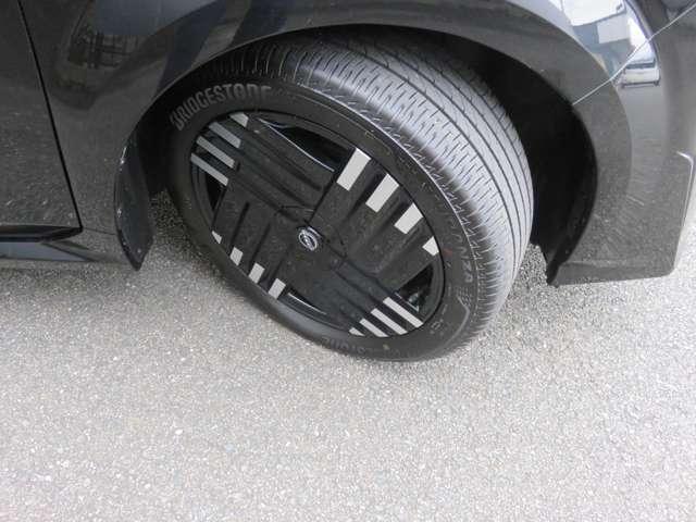 オーラ 1.2 G レザーエディション ワンオーナ 追突防止 クルコン 車線逸脱警報装置 禁煙車 LED 盗難防止 記録簿 バックモニター ETC メモリーナビゲーション AW キーレスエントリー オートエアコン 展示試乗車UP ABS(20枚目)