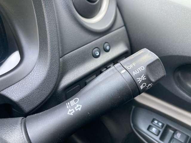 ノート 1.2 e-POWER X Vセレクション 純正ナビ・アラモニ・ETC・ドラレコ アラウンドカメラ 運転席助手席エアバック エアバッグ 衝突被害軽減装置 イモビライザー LEDヘッドライト パワーウインドウ レーンアシスト ETC アルミホイール スマートキー ドラレコ Bカメラ(15枚目)