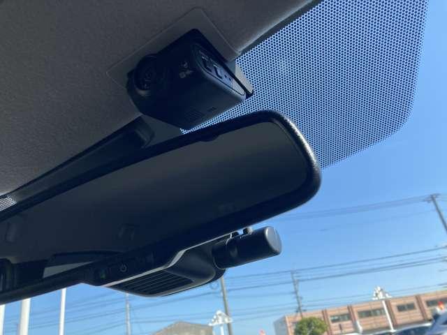 サクラ G メーカー9インチ・充電ケーブル・15AW アラウンドビュ ワンオーナ 踏み間違い防止アシスト LEDヘッドランプ スマートキー 禁煙車使用 LDW 盗難防止システム オートエアコン ETC バックカメラ ドライブレコーダー ABS ナビTV(7枚目)