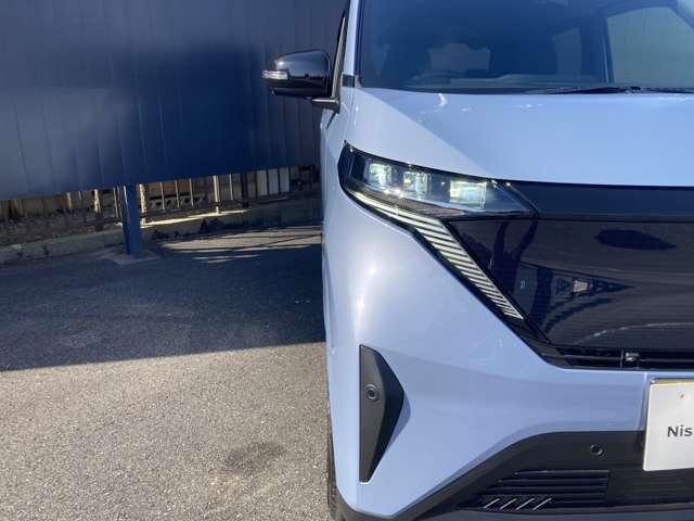 サクラ G メーカー9インチ・充電ケーブル・15AW アラウンドビュ ワンオーナ 踏み間違い防止アシスト LEDヘッドランプ スマートキー 禁煙車使用 LDW 盗難防止システム オートエアコン ETC バックカメラ ドライブレコーダー ABS ナビTV(20枚目)