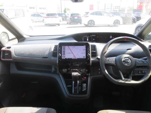 セレナ 2.0 NISMO 9インチナビ・後席モニター・プロパイ セキュリティ ワンオーナー インテリキー 記録簿 追従クルーズ 両側ASD サイドエアバッグ パワーウィンドウ Bカメラ ABS ドラレコ Aストップ アルミ オートエアコン キーフリー ETC(3枚目)