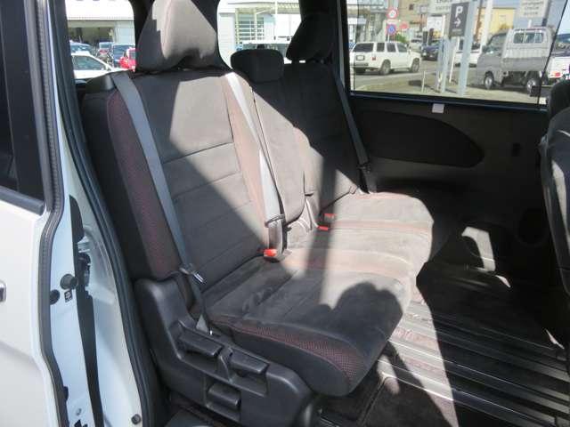 セレナ 2.0 NISMO 9インチナビ・後席モニター・プロパイ セキュリティ ワンオーナー インテリキー 記録簿 追従クルーズ 両側ASD サイドエアバッグ パワーウィンドウ Bカメラ ABS ドラレコ Aストップ アルミ オートエアコン キーフリー ETC(17枚目)