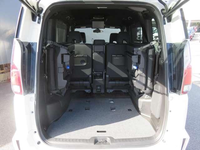 セレナ 2.0 NISMO 9インチナビ・後席モニター・プロパイ セキュリティ ワンオーナー インテリキー 記録簿 追従クルーズ 両側ASD サイドエアバッグ パワーウィンドウ Bカメラ ABS ドラレコ Aストップ アルミ オートエアコン キーフリー ETC(20枚目)