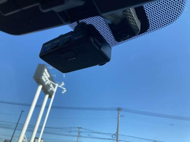 キックス 1.2 X (e-POWER) 純正9インチナビ・ドラレコ・ETC2.0 ナビ&TV 寒冷地仕様 ワンオ-ナ-車 追従クルコン スマートキー LEDヘッド レーンアシスト パワーステアリング 禁煙車 盗難防止システム ドライブレコーダー ETC 整備記録簿有 メモリーナビ(20枚目)