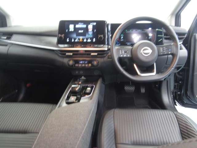 オーラ 1.2 G レザーエディション 社用車UP/9インチナビ/BOSE ワンオーナ 追突防止 レーダークルーズ 本革 車線逸脱警報装置 禁煙車 LED 盗難防止 記録簿 バックモニター ETC インテリジェントキー メモリーナビゲーション AW キーレスエントリー ABS(6枚目)